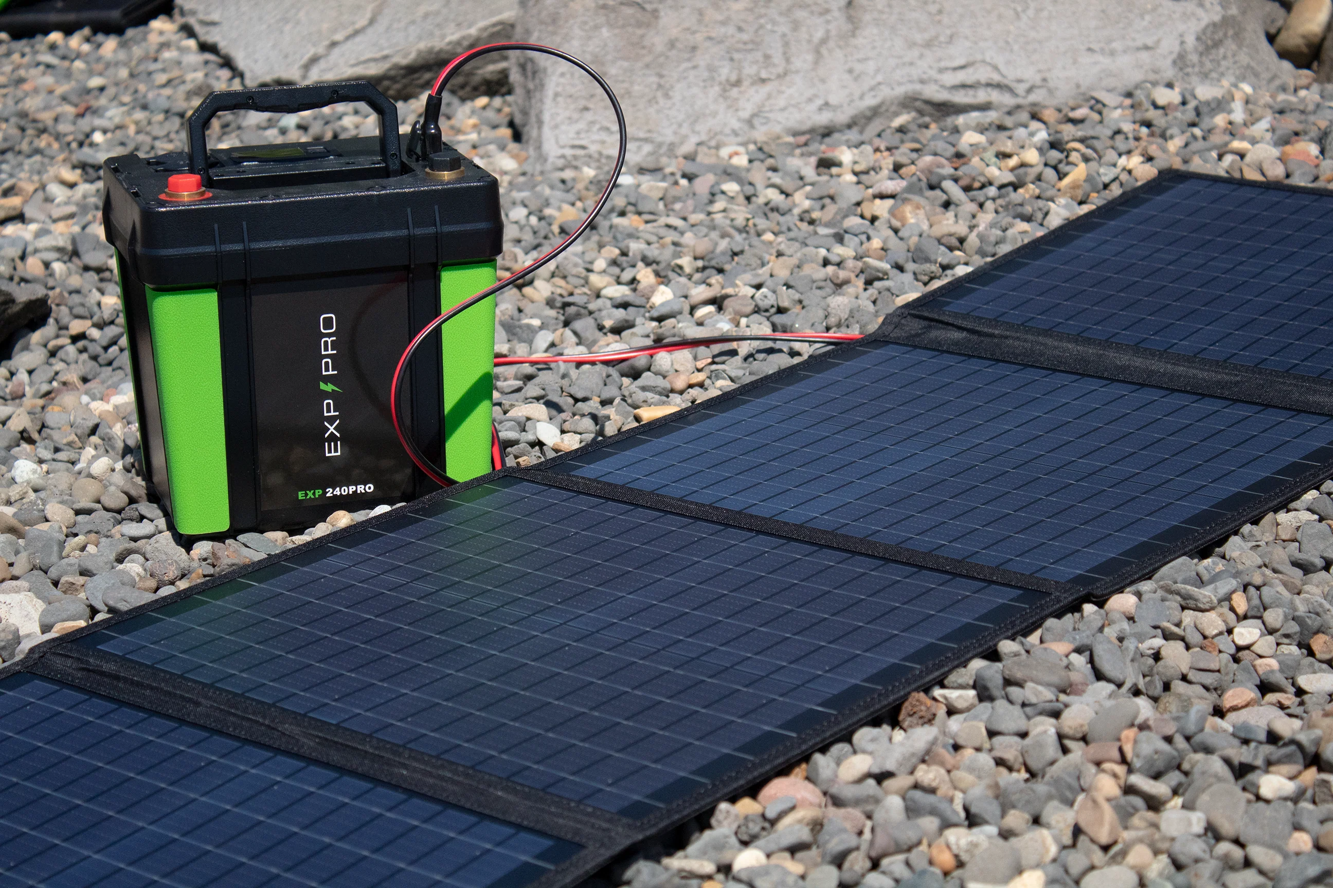 EXP240PRO 786 Wh CPAP Battery + 100 Watt Solar Panel Bundle - Image 2