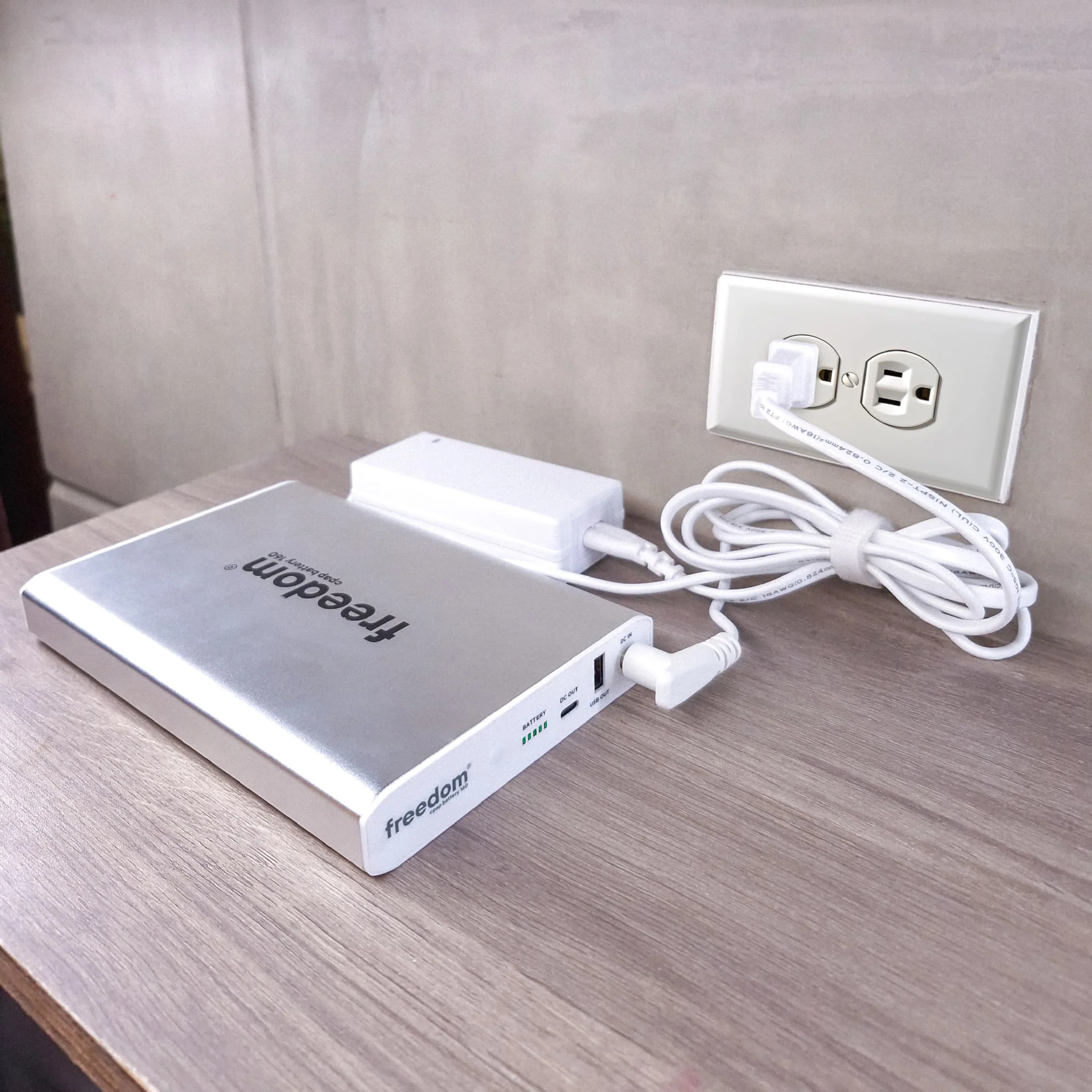 Freedom CPAP Battery AC Power Supply - Image 2